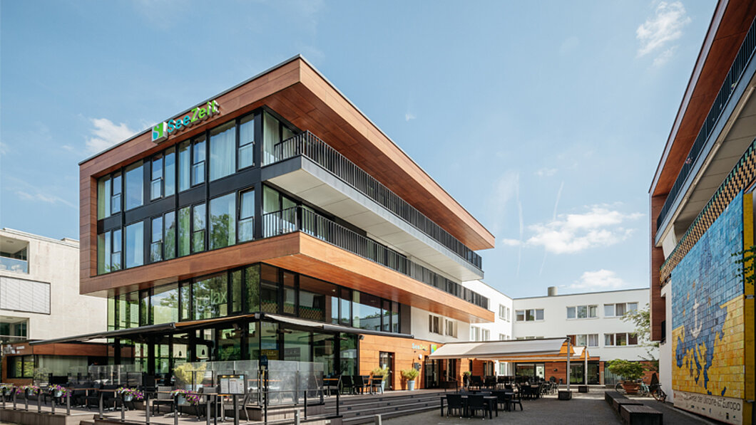 Frontansicht unseres Hotels SeeZeit
