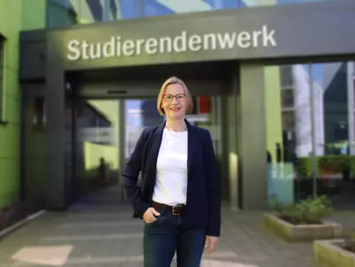 Frau Helga Fels