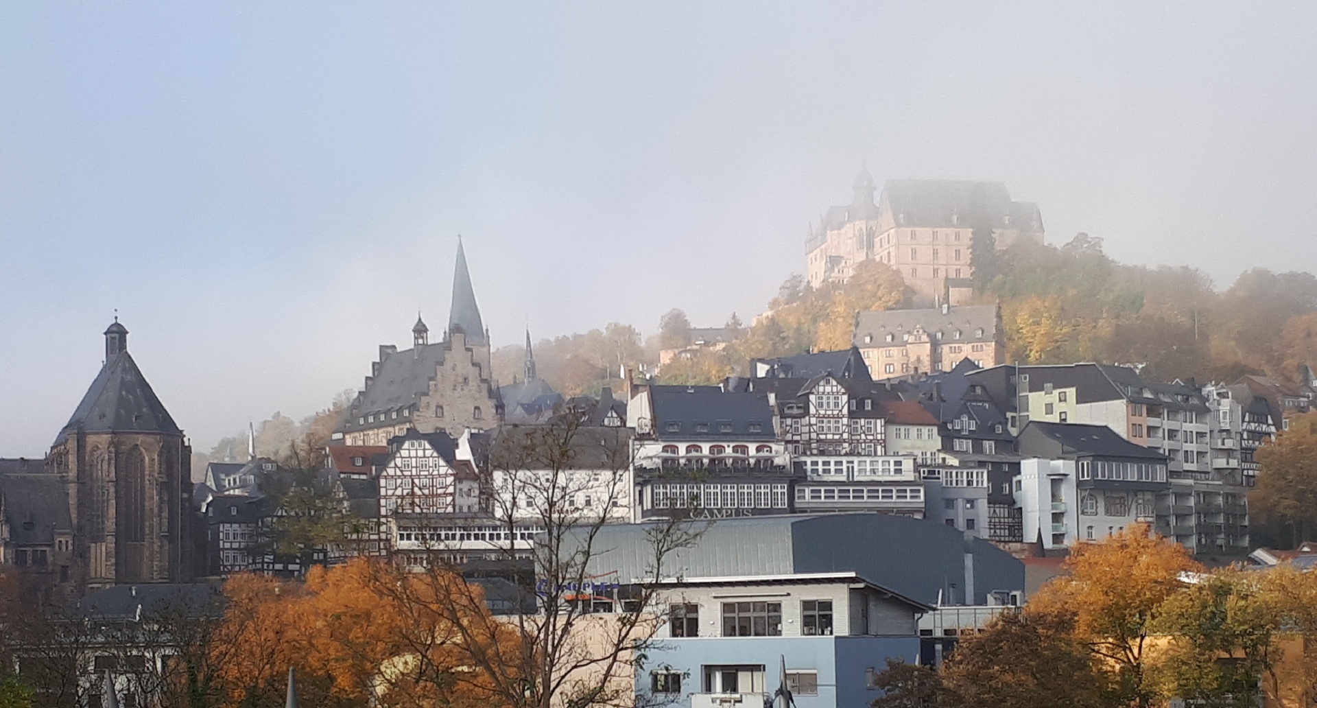 Stadtansicht Marburg mit Schlossblick von der Mensa aus gesehen